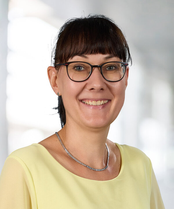 Porträt von Anja Schröder